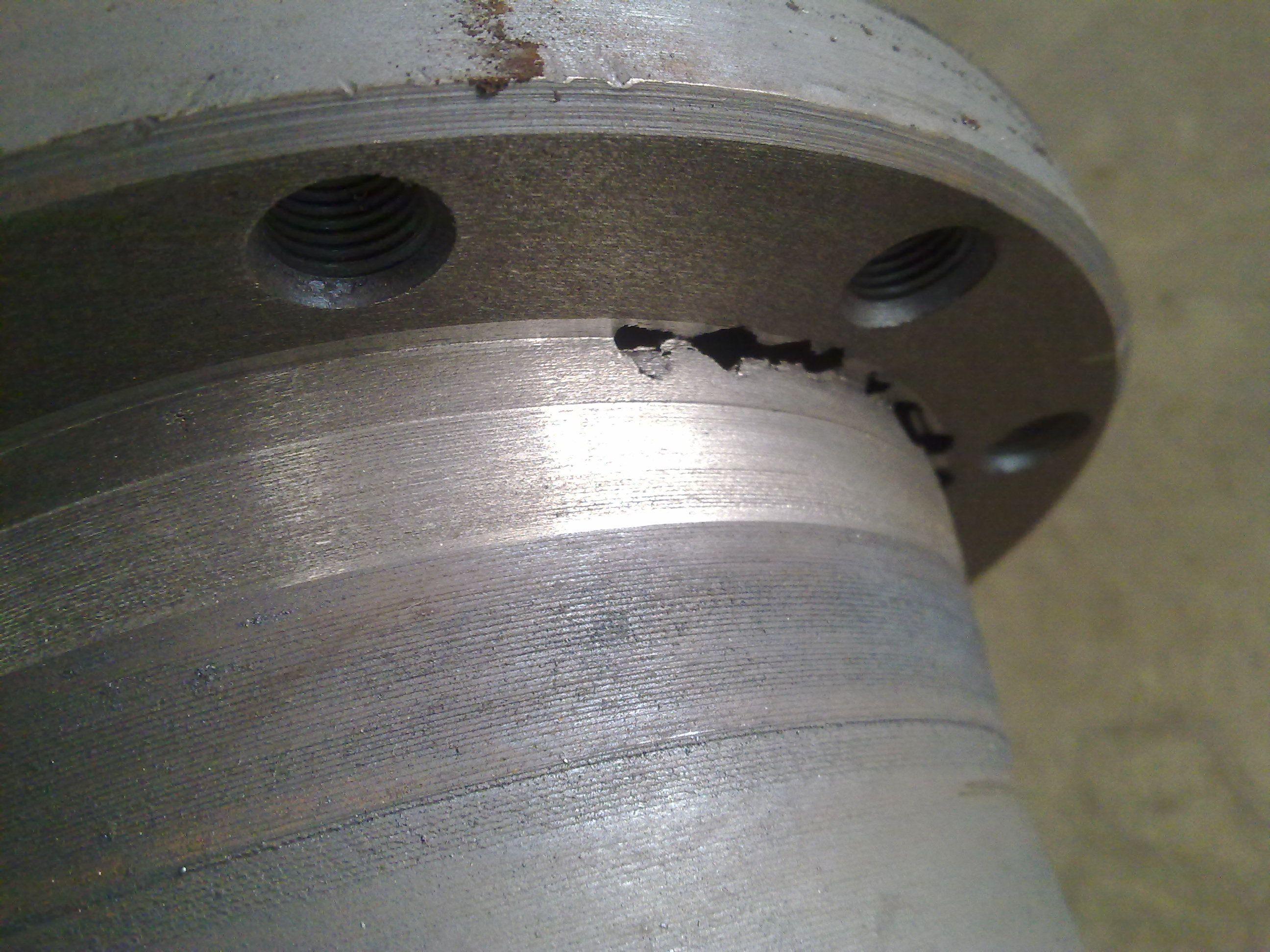 Цутгамал гангийн ан цав үүсэх шалтгаан юу вэ?