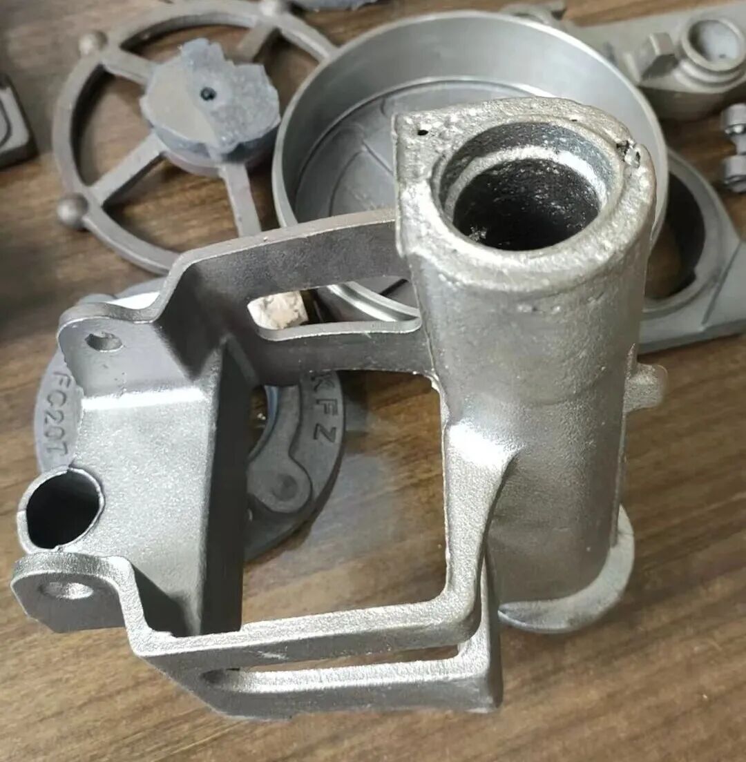 Ногоон элс цутгах технологи ашиглан уян төмрийн эд анги үйлдвэрлэх явцад цилиндр хэлбэрийн элсний судлын хүчтэй нүхжилтийг эмчлэх.